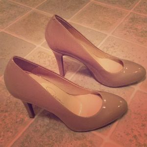 Jessica Simpson 4” Nude Pumps